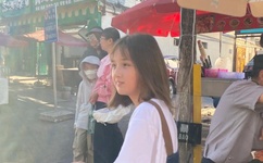 真实女人揄情揄拍视频